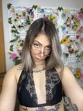 loira messi online show from July 7, 2:47 am