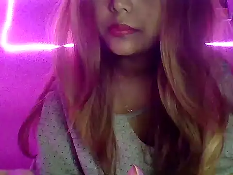 Snapshot of your_Shanvi chatting on December 14, 3:25 pm your Shanvi online show from December 14, 3:25 pm