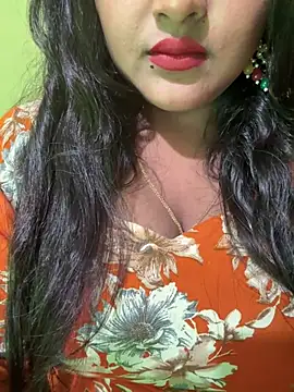Snapshot of Ayesha_mahi chatting on July 1, 10:39 am Ayesha mahi online show from July 1, 10:39 am