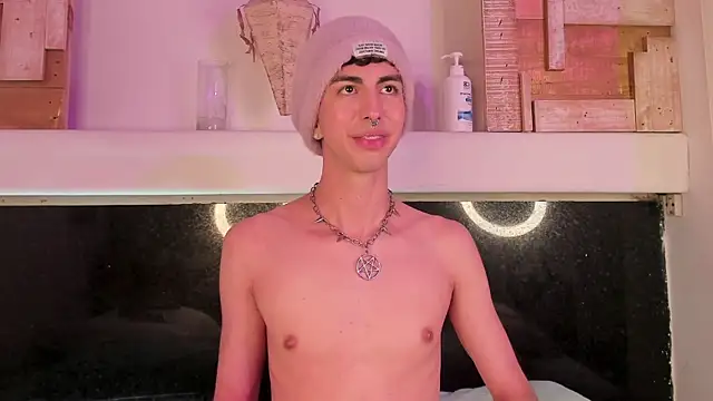 Snapshot of BrahmBelial_ chatting on January 6, 8:03 am BrahmBelial  online show from January 6, 8:03 am