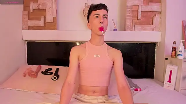 Snapshot of BrahmBelial_ chatting on February 12, 4:44 am BrahmBelial  online show from February 12, 4:44 am