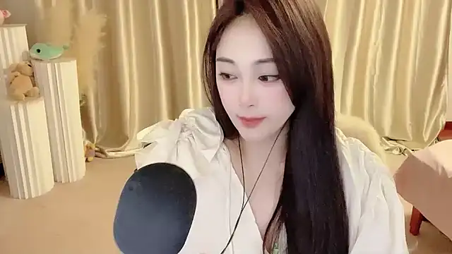 Daisy-77 online show from February 12, 5:26 pm