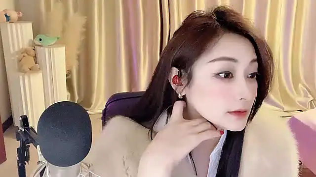 Daisy-77 online show from February 23, 11:58 pm