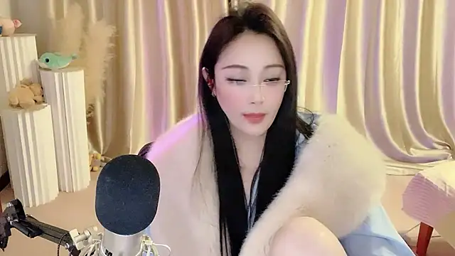 Daisy-77 online show from March 15, 10:00 pm