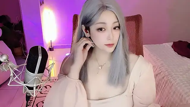 Daisy-77 online show from October 9, 10:35 am