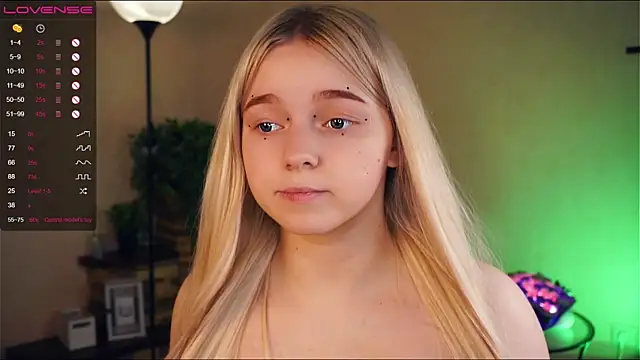 ZaraCreedon online show from January 28, 2:43 am