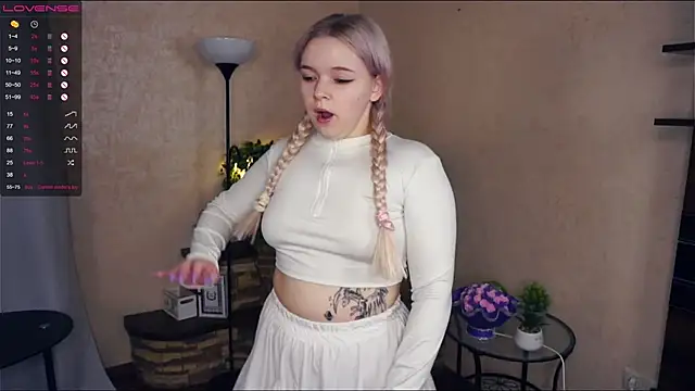 ZaraCreedon online show from February 20, 7:30 pm