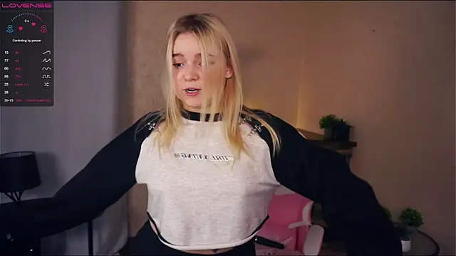 ZaraCreedon online show from March 13, 7:06 pm