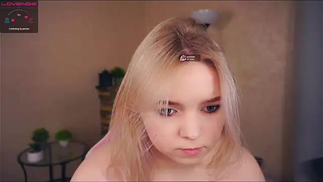 ZaraCreedon online show from March 16, 11:25 pm