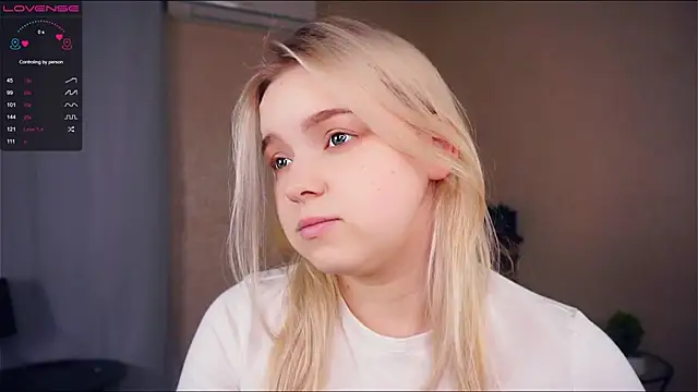 ZaraCreedon online show from March 19, 10:20 pm