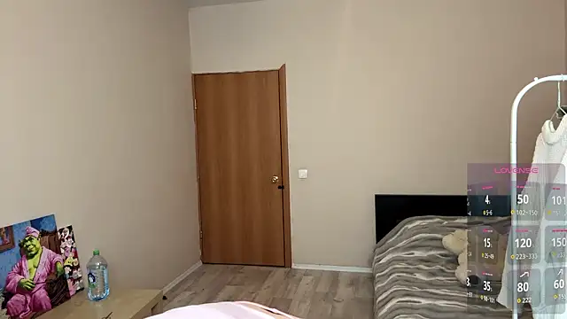 ZaraCreedon online show from March 2, 5:08 am