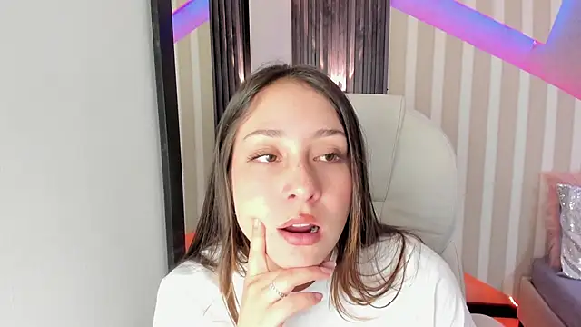 emily layton online show from September 10, 2:06 pm