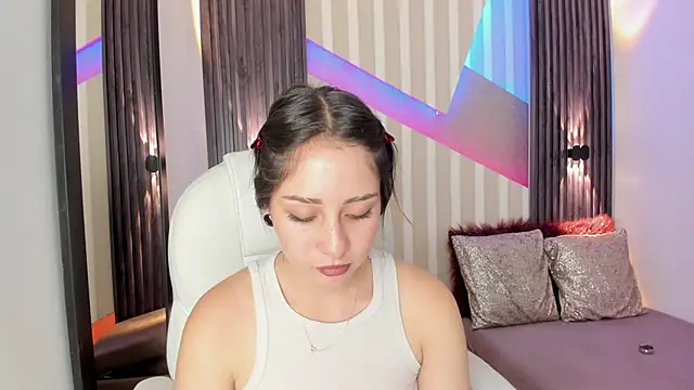 emily layton online show from September 19, 3:45 pm