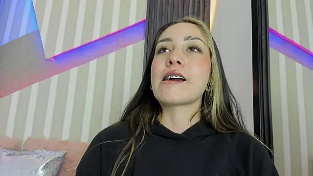 emily layton online show from October 19, 4:40 pm