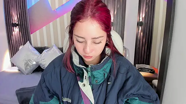 emily layton online show from November 11, 2:39 pm