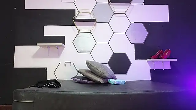 alondrabigtits online show from September 10, 12:16 pm