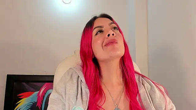 Snapshot of AZULAEVANSS chatting on January 16, 2:51 am AZULAEVANSS online show from January 16, 2:51 am