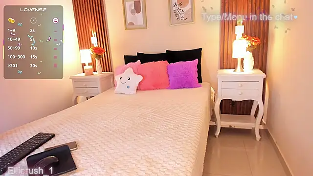 EllieRussell  online show from February 10, 8:02 pm