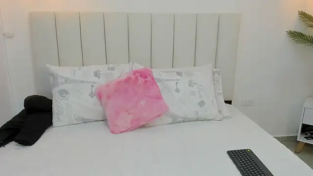 Ada Monroe10 online show from March 17, 1:08 pm