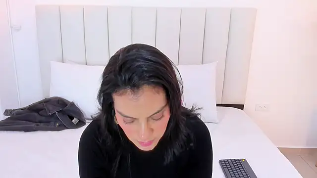 Ada Monroe10 online show from March 18, 1:20 pm