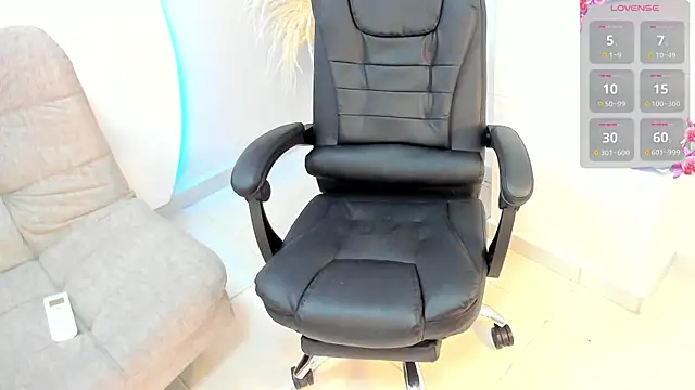 Ada Monroe10 online show from September 17, 1:13 pm