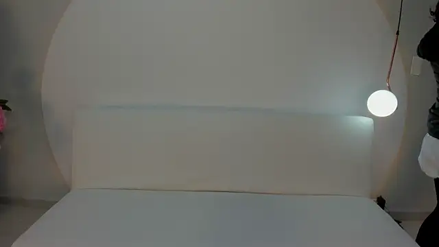 Ada Monroe10 online show from January 6, 1:48 pm