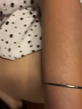 Snapshot of couple_redbeach chatting on January 13, 7:46 am couple redbeach online show from January 13, 7:46 am