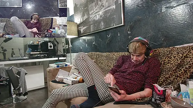 Doggyray44 online show from February 19, 2:33 am