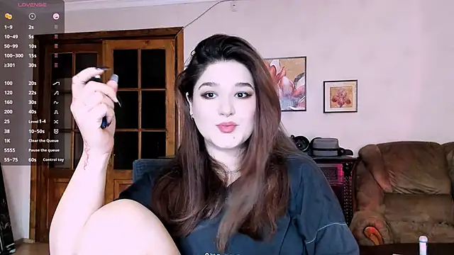 Snapshot of July_Slowdive chatting on March 2, 11:50 am July Slowdive online show from March 2, 11:50 am