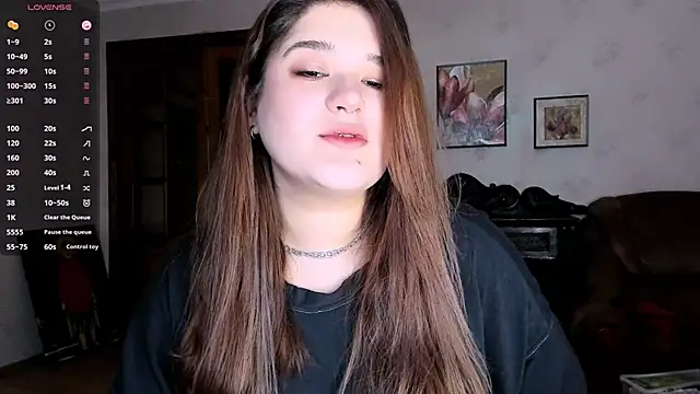 Snapshot of July_Slowdive chatting on March 7, 7:30 am July Slowdive online show from March 7, 7:30 am