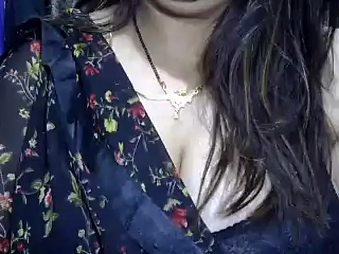 Snapshot of bhabhi_jaan11 chatting on December 26, 1:10 pm bhabhi jaan11 online show from December 26, 1:10 pm
