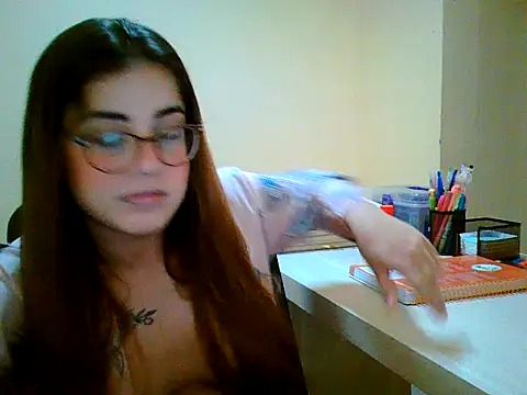 Snapshot of maliamiller chatting on October 17, 6:32 pm maliamiller online show from October 17, 6:32 pm