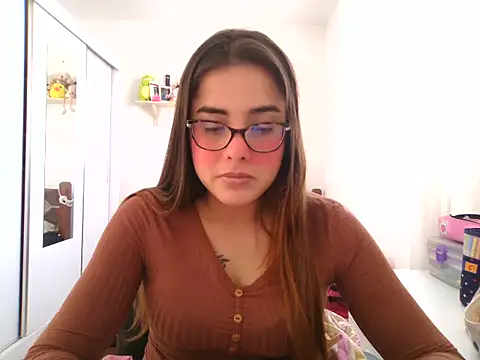 maliamiller online show from July 4, 4:35 pm