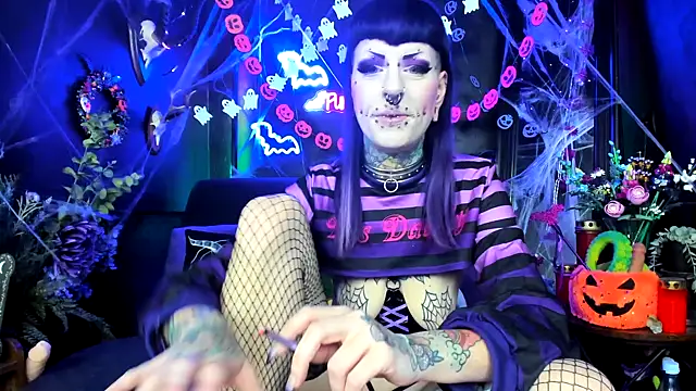 Purple Coffin666 online show from October 27, 9:35 am