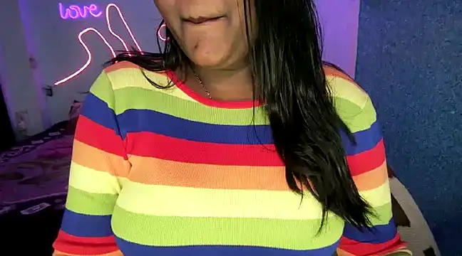 Snapshot of expression_queen chatting on January 13, 8:48 pm expression queen online show from January 13, 8:48 pm