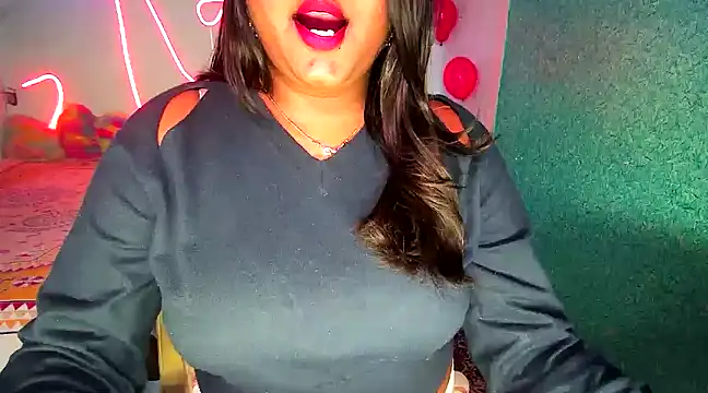 Snapshot of expression_queen chatting on February 25, 6:09 pm expression queen online show from February 25, 6:09 pm