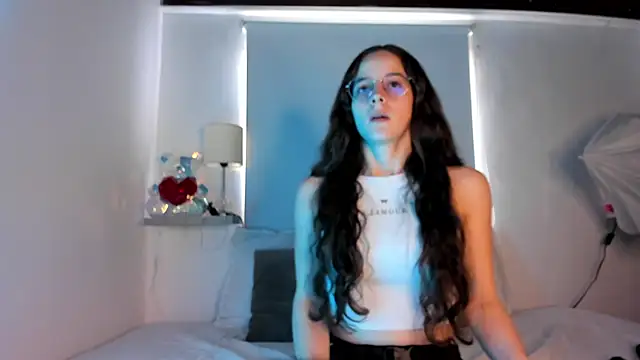 Snapshot of _ashleymiller chatting on February 19, 7:59 pm ashleymiller online show from February 19, 7:59 pm