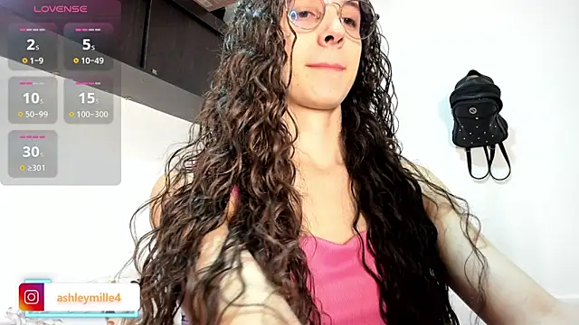 Snapshot of _ashleymiller chatting on September 11, 7:36 pm ashleymiller online show from September 11, 7:36 pm