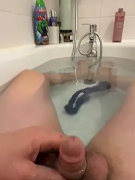 Snapshot of tranquille59 chatting on February 5, 10:25 pm tranquille59 online show from February 5, 10:25 pm