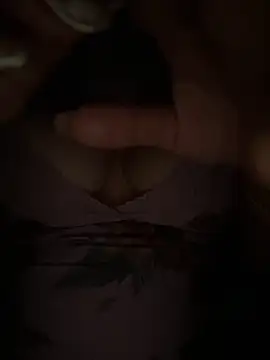 Snapshot of doll_celeste20 chatting on May 25, 4:18 am doll celeste20 online show from May 25, 4:18 am