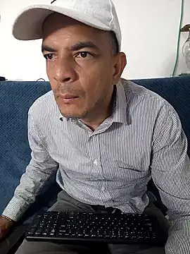 Snapshot of latinmartin73 chatting on March 12, 12:42 am latinmartin73 online show from March 12, 12:42 am