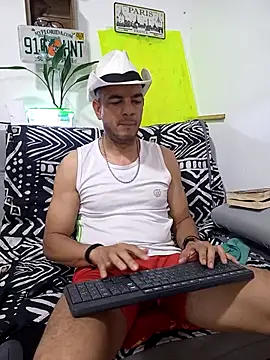 Snapshot of latinmartin73 chatting on September 15, 2:44 am latinmartin73 online show from September 15, 2:44 am