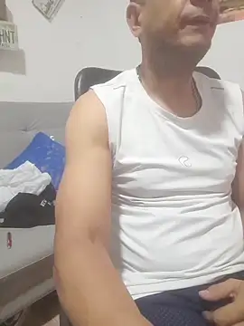 latinmartin73 online show from December 3, 2:15 pm