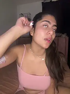 miakhalifaaa  online show from December 14, 6:35 am