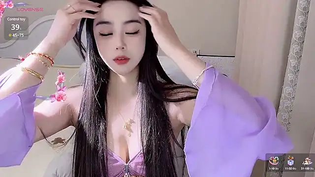 Caitlyn   online show from February 5, 12:17 pm