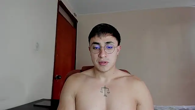 Snapshot of Leoknight chatting on March 21, 10:06 pm Leoknight online show from March 21, 10:06 pm