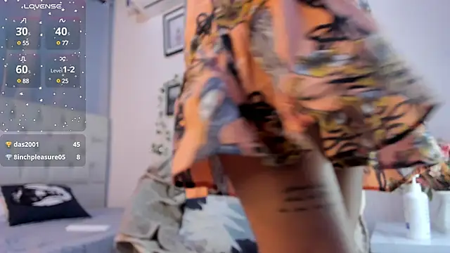 savagequeenbee7 online show from December 14, 4:31 pm