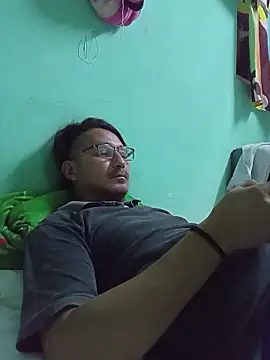 Andresguz35 online show from November 15, 4:10 am