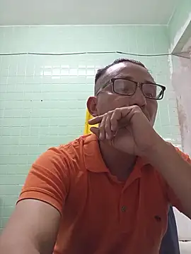 Andresguz35 online show from December 22, 11:13 pm