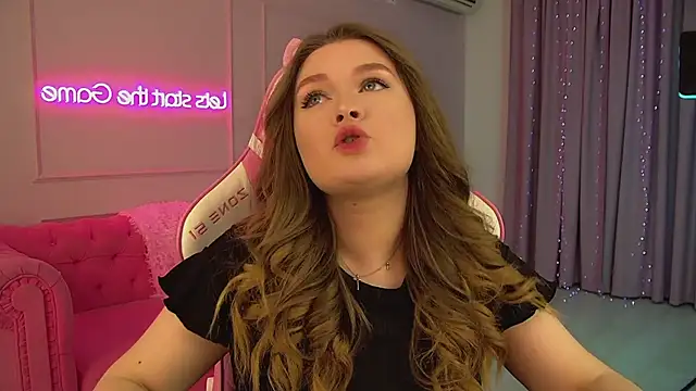 CrystalLyons online show from February 9, 6:12 pm